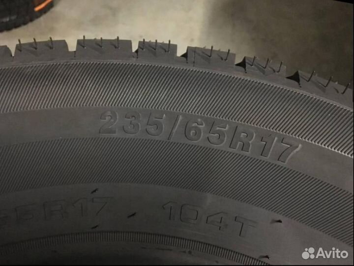 Boto WD69 235/65 R17 104T