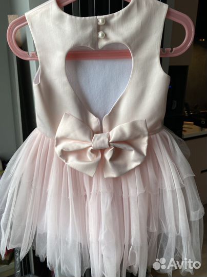 Платье праздничное 98