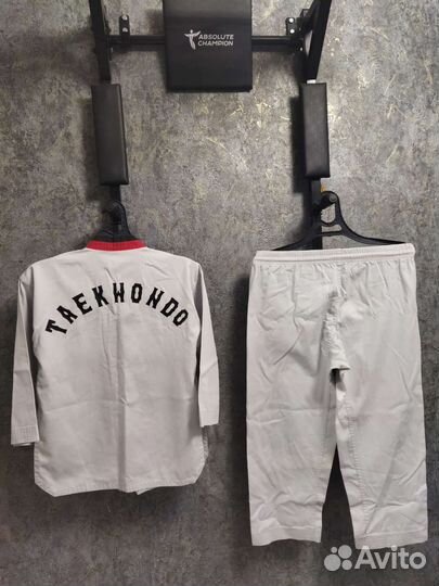 Форма и защита для таэквон-до