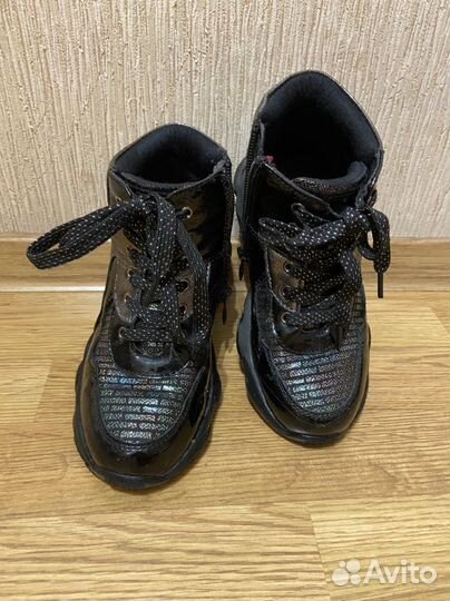 Ботинки осенние для девочки 32р