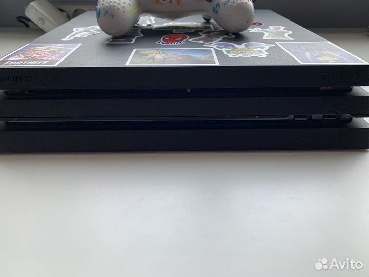 Продам playstation 4 pro 1tb
