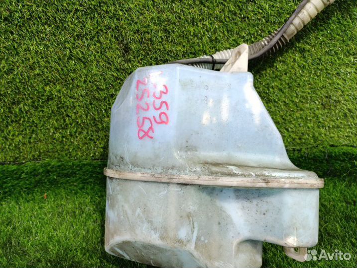 Бачок стеклоомывателя Land Rover Freelander L359