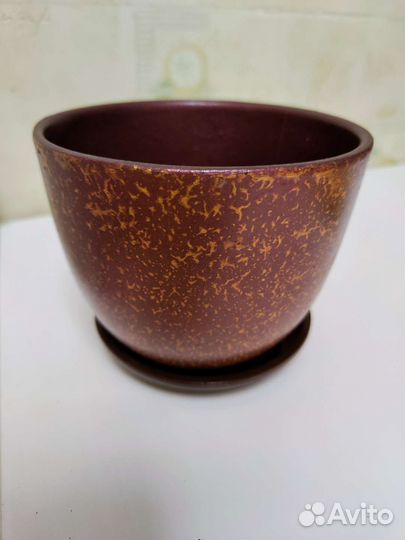 Керамический горшок для цветов с поддоном