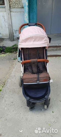 Прогулочная коляска carrello astra