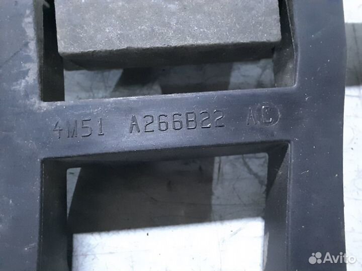 Кронштейн ручки задней правой Форд Фокус 2