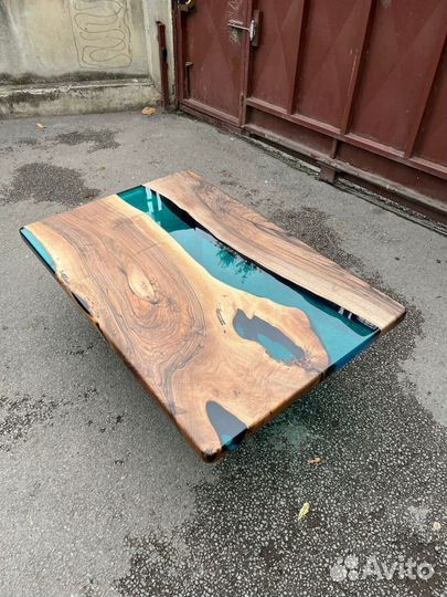 Журнальный стол река слэб карагач