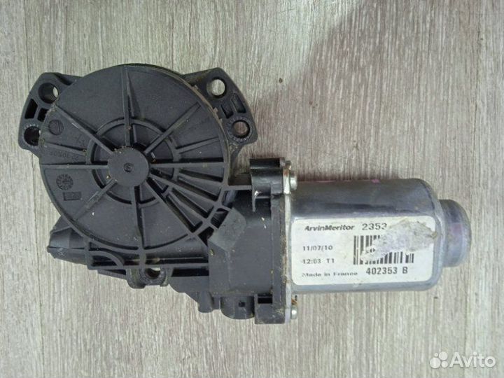 Мотор стеклоподъемника задний правый Hyundai Ix35