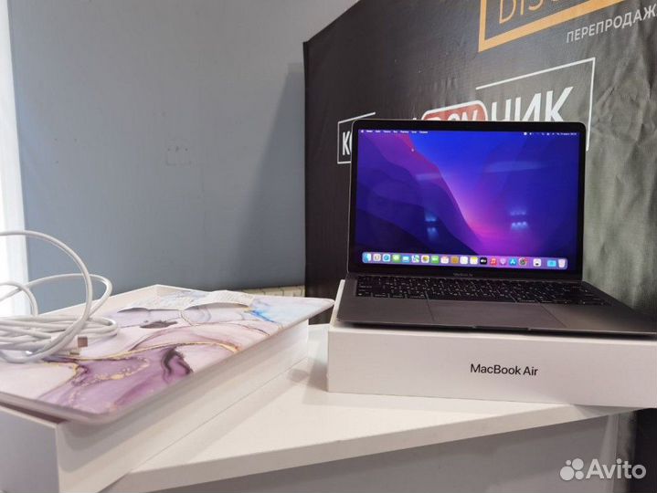 Ноутбук Apple Macbook Air 13 2020 на Apple