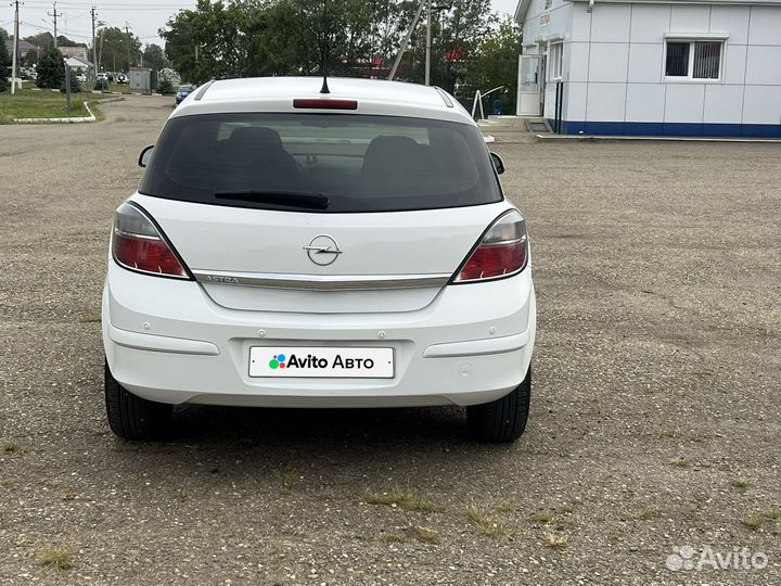 Opel Astra 1.8 AT, 2011, 143 000 км