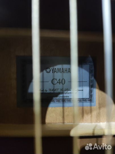 Классическая гитара yamaha c40