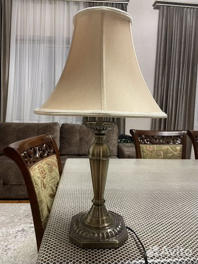 Лампа настольная