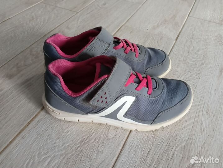 Кроссовки декатлон 36р