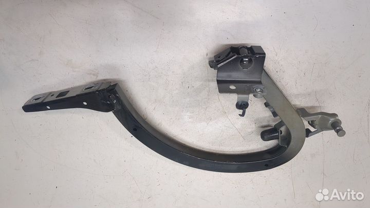 Петля крышки багажника Volvo S60 2018, 2020