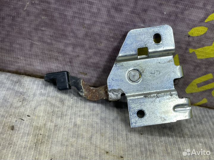 Ручка открывания двери багажника Спарк Spark 2005