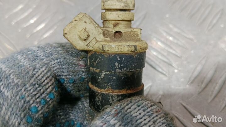 Б/У Форсунка инжекторная электрическая BMW #002