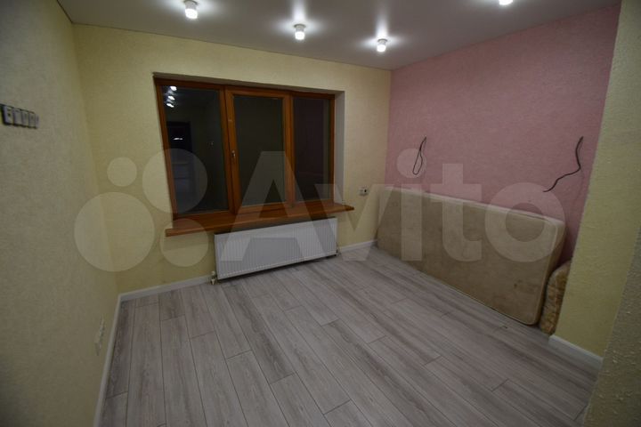 Дом 323 м² на участке 5,5 сот.