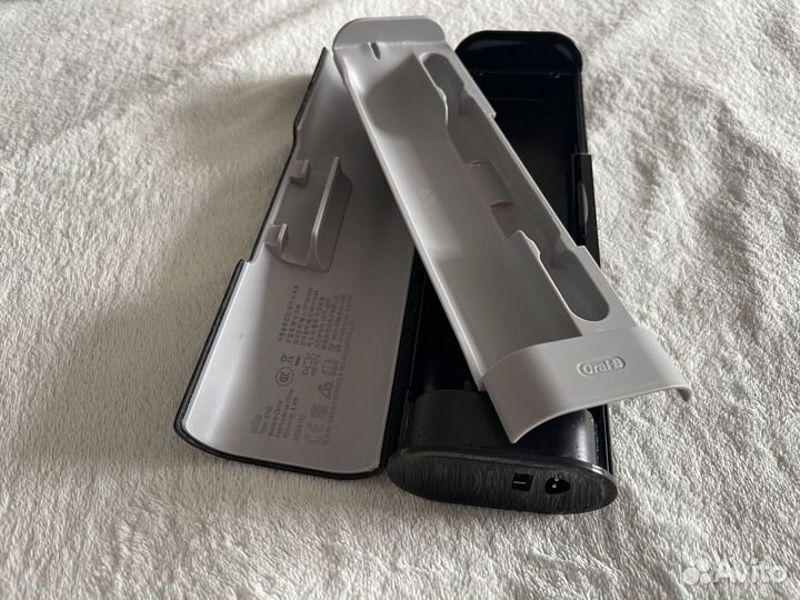 Оригинальный дорожный футляр Oral-B Genius