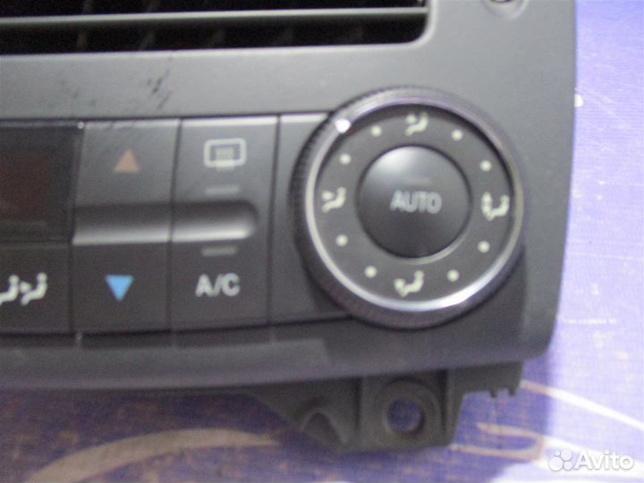 Блок управления климат-контролем Mercedes-Benz