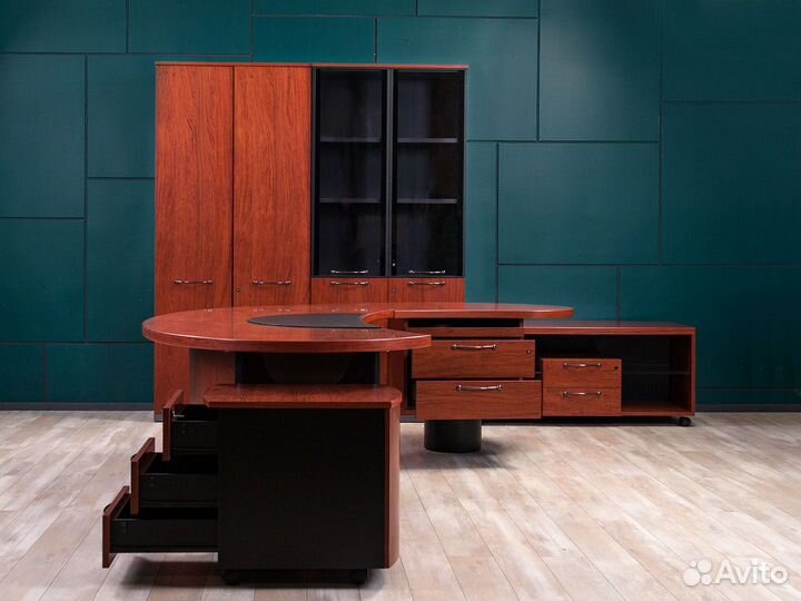 Мебель в кабинет руководителя Tazio uffix Италия