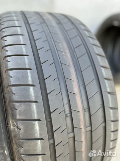 Bridgestone Alenza 001 275/35 R21