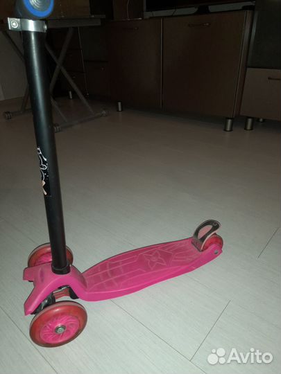Самокат детский трехколесный светящиеся колеса