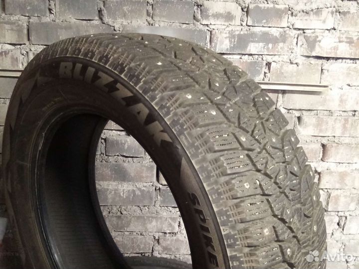 Bridgestone Blizzak Spike-02 205/60 R16