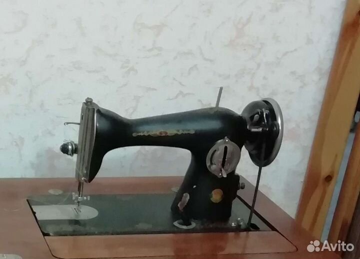 Швейная машина