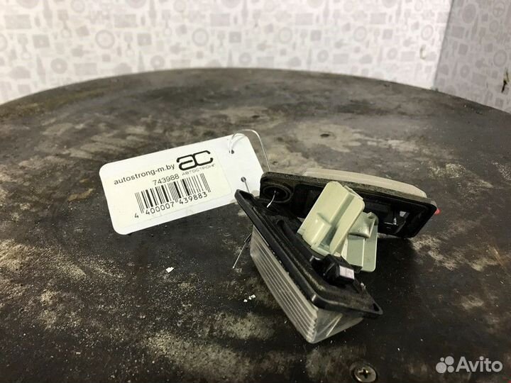 Подсветка номера Nissan Pathfinder R51 2005