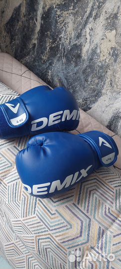 Боксерский шлем детский и перчатки