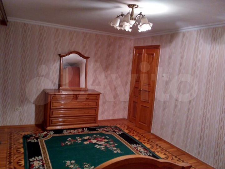 4-к. квартира, 83 м², 3/5 эт.