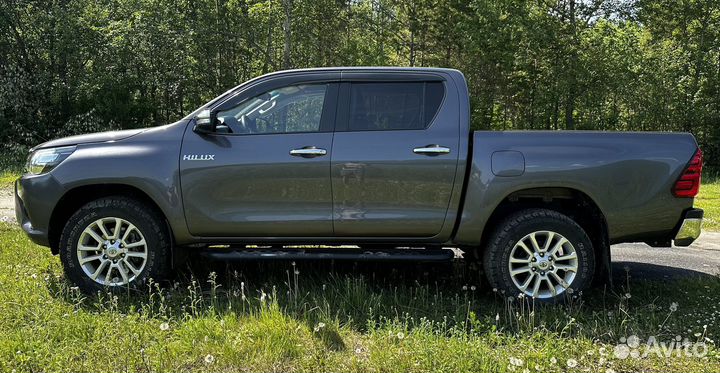 Toyota Hilux 2.8 AT, 2015, 54 000 км