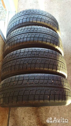 Bridgestone Blizzak Revo2 215/60 R17 96Q