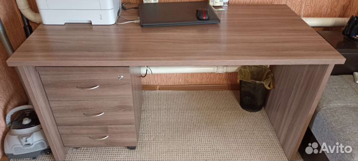 Стол офисный