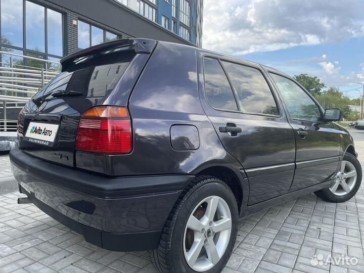 Volkswagen Golf 1.8 МТ, 1996, 260 000 км