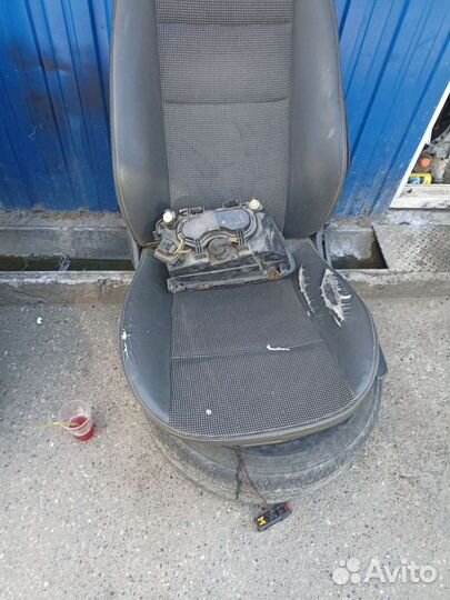 Audi a3 2000 г фара правая