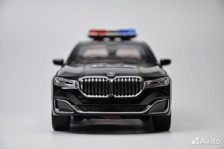 Модель автомобиля BMW 7 Series G11/G12 Фсб металл