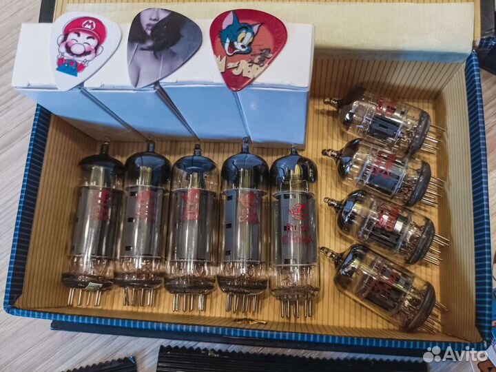 Лампы EL84 / 12AX7B в Ламповый Комбоусилитель