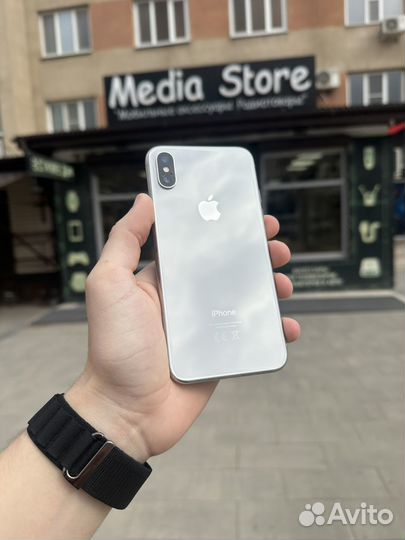iPhone X, 64 ГБ