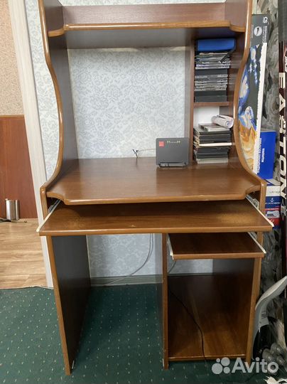 Компьютерный стол