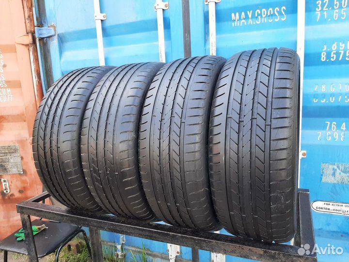 Goodyear EfficientGrip 235/45 R19 95V