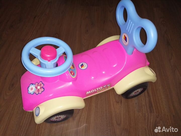 Каталка-автомобиль