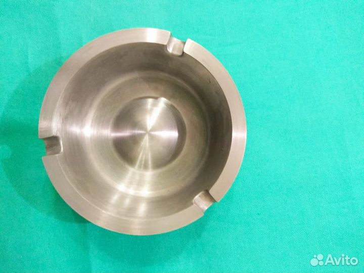 Пепельница в футляре + зажигалка новые