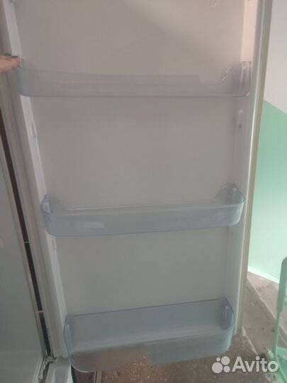 Холодильник бу indesit