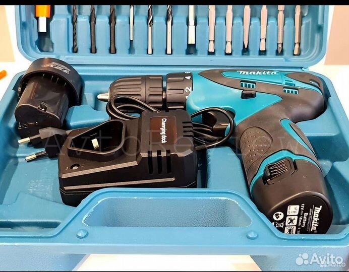 Аккумуляторная дрель (шуруповерт) Makita 12v