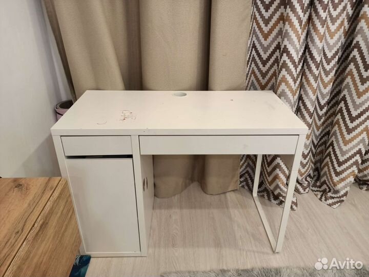 Письменный стол для школьника IKEA