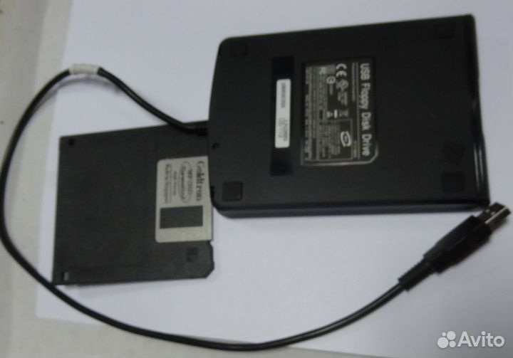 Внешний флопик дисково USB Sony MPF 82E бу 1.44Мб