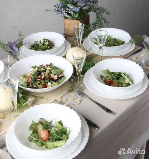 Набор столовой посуды 19 тарелок новый