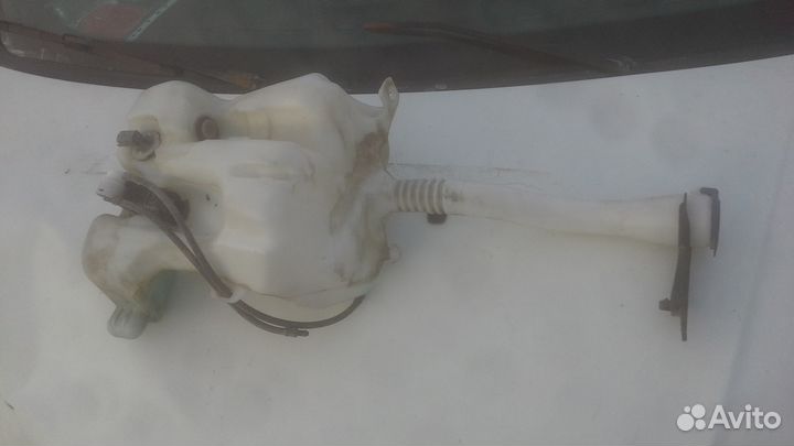 Бачок омывателя стекла Peugeot 3008