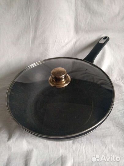 Сковорода с крышкой, глубокая