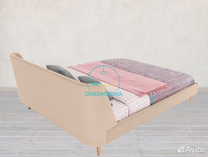 Кровать двуспальная Робин с мягким изголовьем